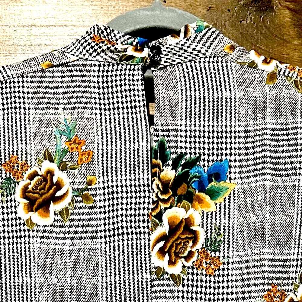 EUC Supply & Demand Checkered Floral Blouse Sz L - Picture 13 of 15